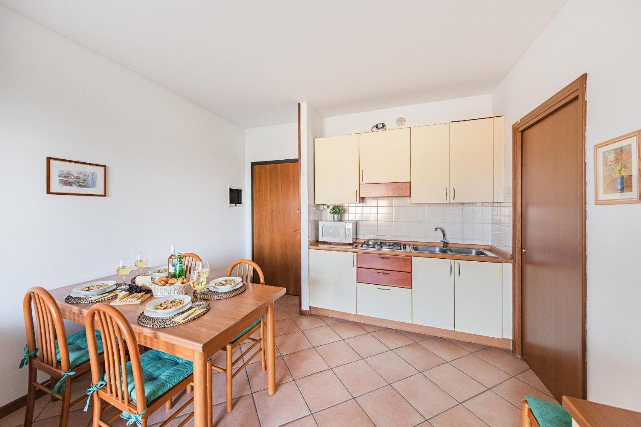 Condominio Del Sole P1-137 By Wonderful Italy 시르미오네 외부 사진
